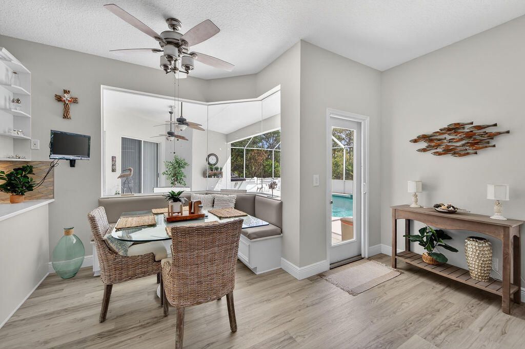 527 NW Bellworth Place, Jensen Beach, FL 34957 Photo