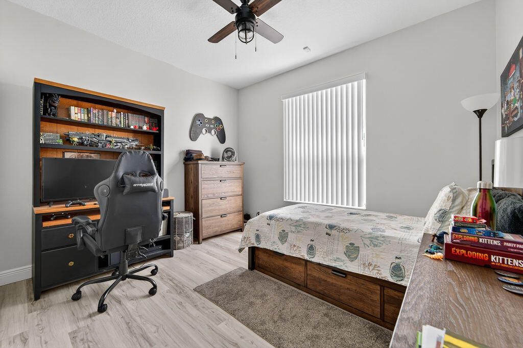 527 NW Bellworth Place, Jensen Beach, FL 34957 Photo