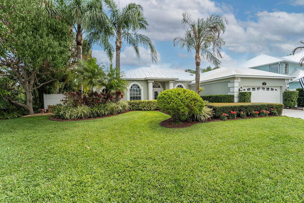 527 NW Bellworth Place, Jensen Beach, FL 34957 Photo