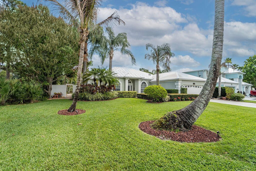 527 NW Bellworth Place, Jensen Beach, FL 34957 Photo