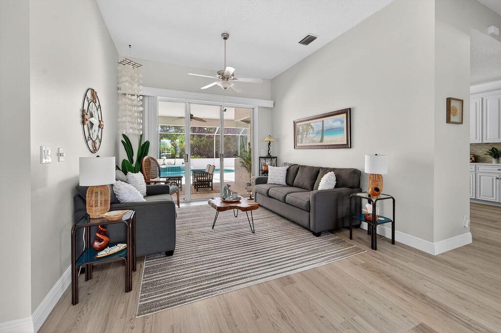 527 NW Bellworth Place, Jensen Beach, FL 34957 Photo