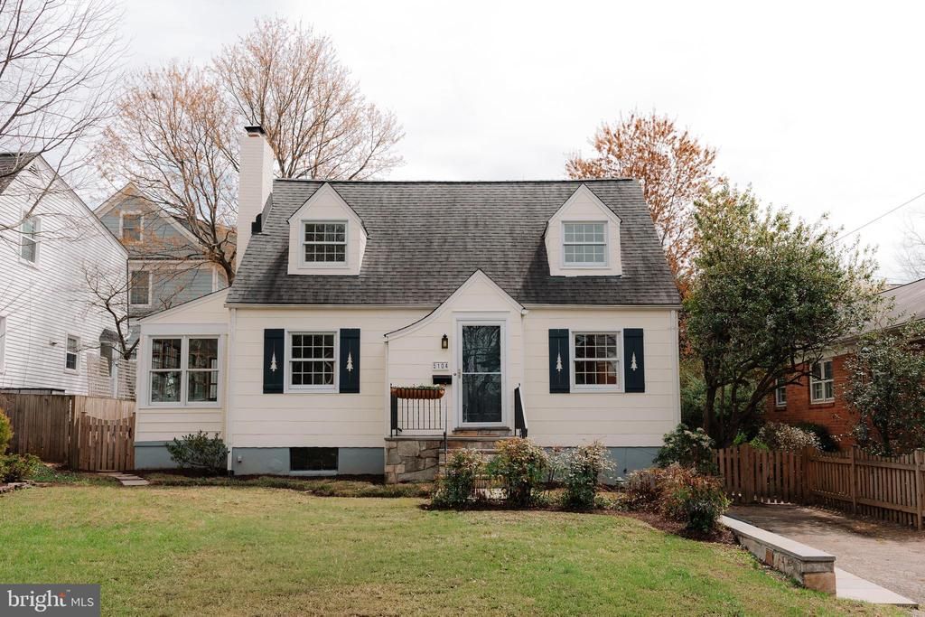 5104 26th Street N, Arlington, VA 22207 Main Photo