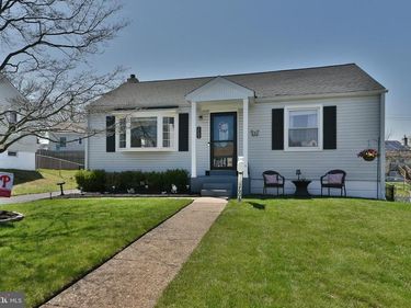 2604 LYNNE AVENUE, HATBORO, PA 19040