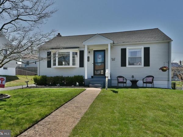 2604 LYNNE AVENUE, HATBORO, PA 19040