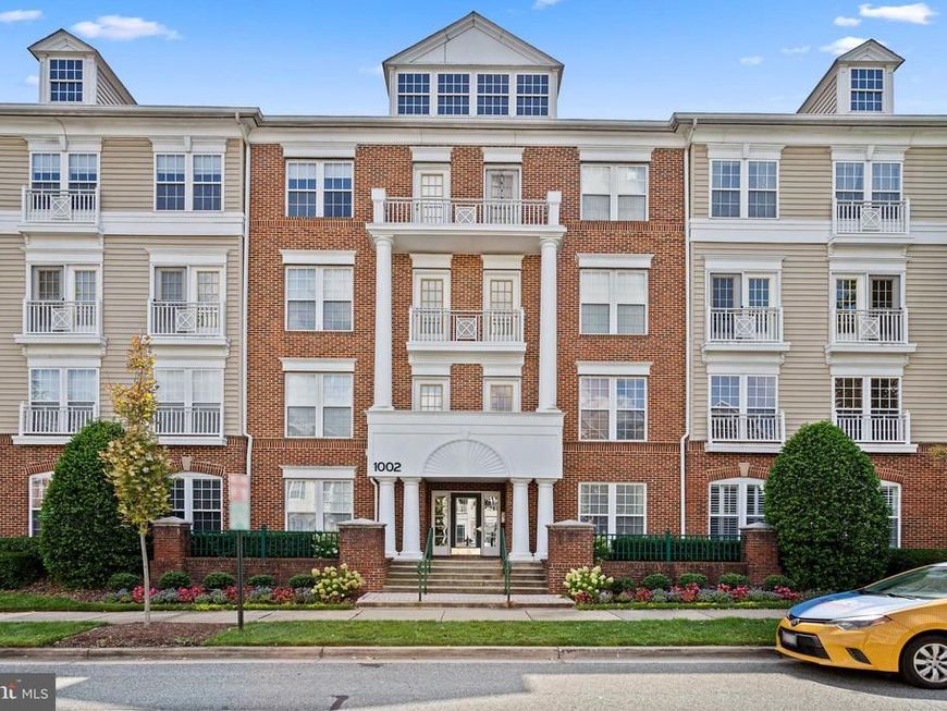 1002 Elmcroft Boulevard, Unit 203, Rockville, MD 20850 Main Photo