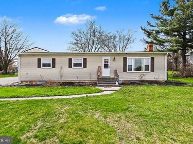 32 PINE ROAD, ABBOTTSTOWN, PA 17301