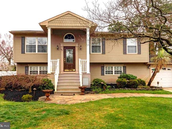 82 TENSAW DRIVE, BROWNS MILLS, NJ 08015