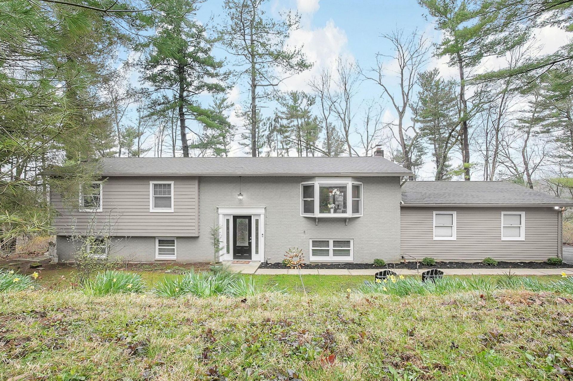 291 Pinetree Drive , Granville, OH 43023 Main Photo