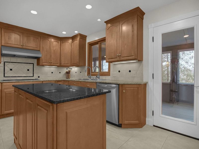 291 Pinetree Drive, Granville, OH 43023 Photo 10