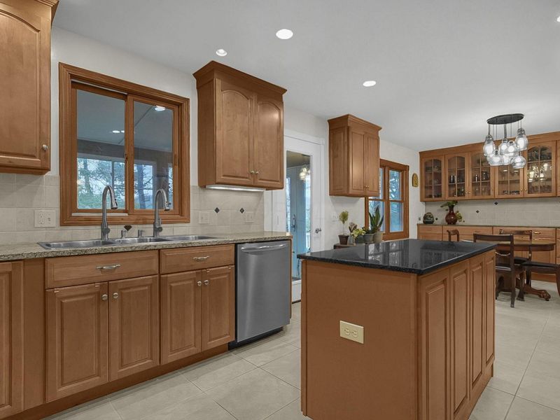 291 Pinetree Drive, Granville, OH 43023 Photo 11