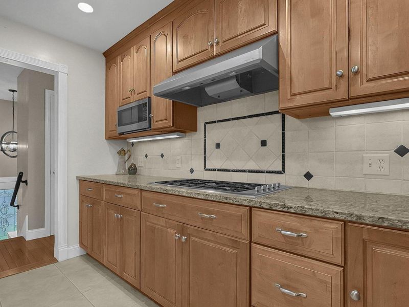 291 Pinetree Drive, Granville, OH 43023 Photo 14