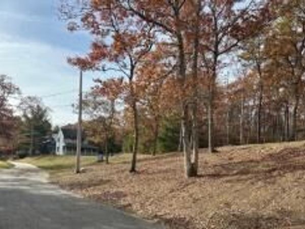 2 Maple Swamp Rd, Sandwich, MA 02537