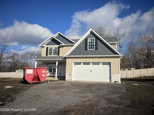 515 Wisteria Drive, Moosic, PA 18507