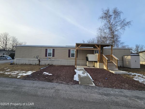 282 Birchwood Court, Exeter, PA 18643