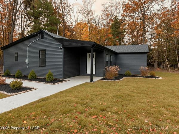 424 N Hunter Highway, Drums, PA 18222