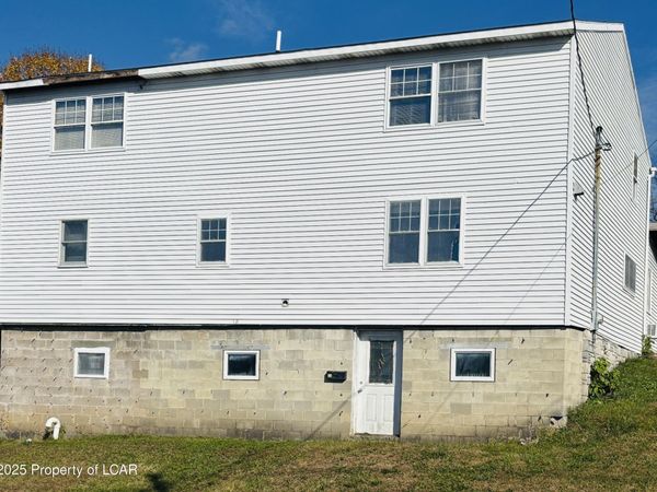 18 Thompson Street, Jenkins Township, PA 18640
