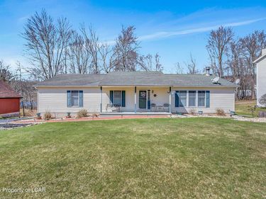 60 Lakeview Drive, Mountain Top, PA 18707