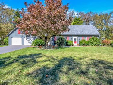 33 Walden Drive, Mountain Top, PA 18707