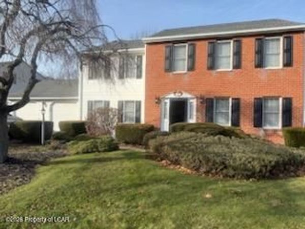 107 Eastview Circle, Sugarloaf, PA 18249