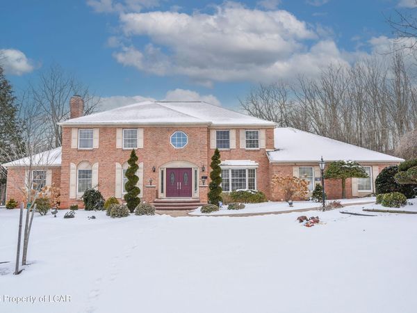 911 Seybert Street, Hazleton, PA 18201