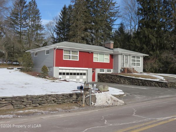 354 Country Club Road, Dallas, PA 18612