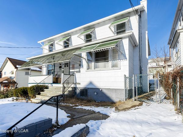 32 E Stanton Street, Plains, PA 18705