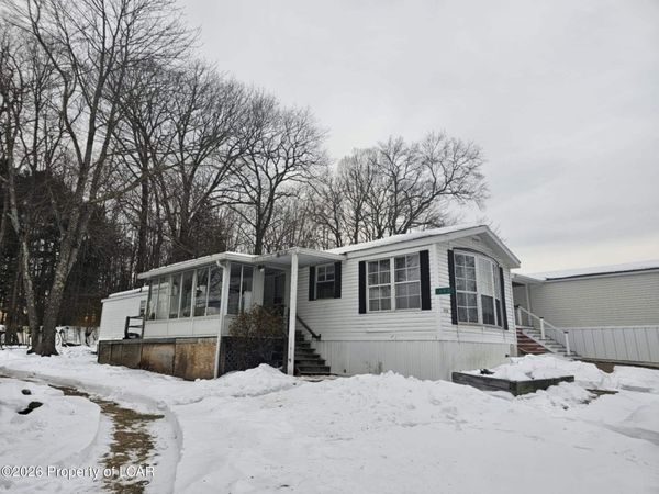 193 Meadow Drive, Dallas, PA 18612