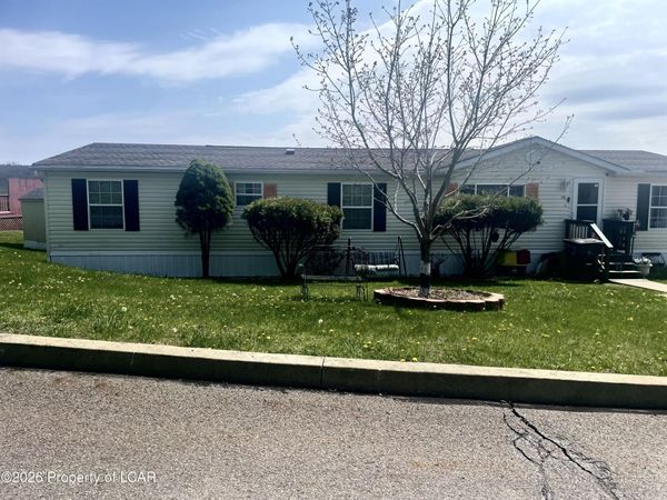 318 Echo Valley Drive, Shavertown, PA 18708
