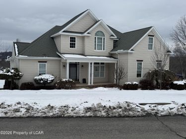 121 Jeffrey Drive, Sugarloaf, PA 18249