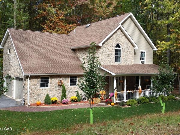 2 Arrowhead Drive, Hazleton, PA 18202