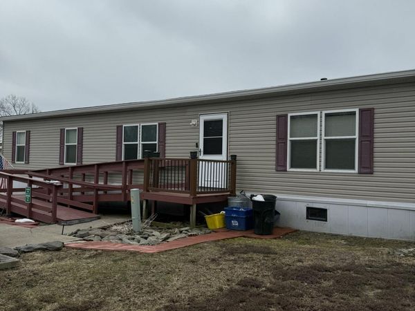 665 Sparrow Drive, Shavertown, PA 18708