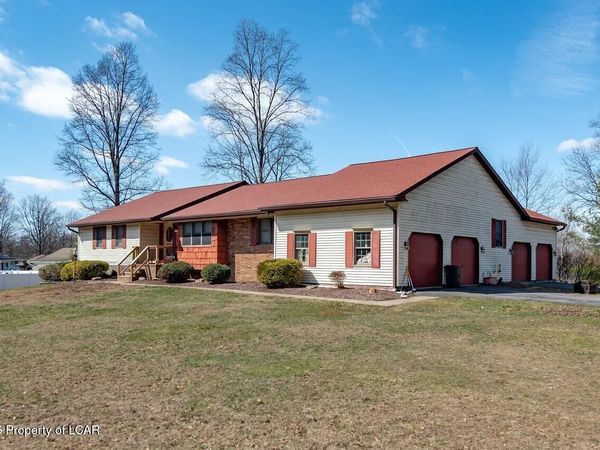 3 Ledge Court, Pittston, PA 18640
