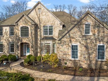 414 Ice Harvest Drive, Mountain Top, PA 18707