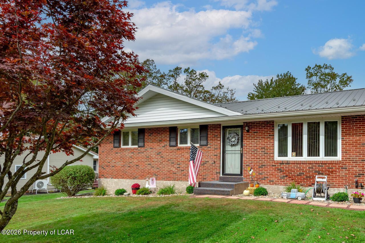 33 Balsam Road, Bear Creek, PA 18702 Main Photo