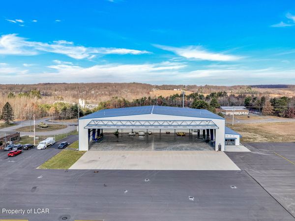 5175 Airport Road, Hazleton, PA 18202