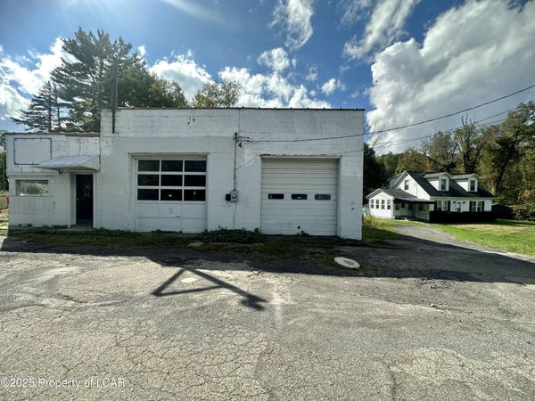 3958 PA-309, Dallas, PA 18612