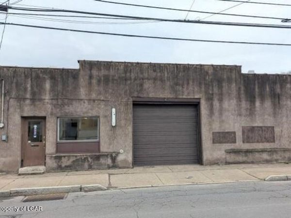 108 Wood Street, Wilkes-Barre, PA 18702