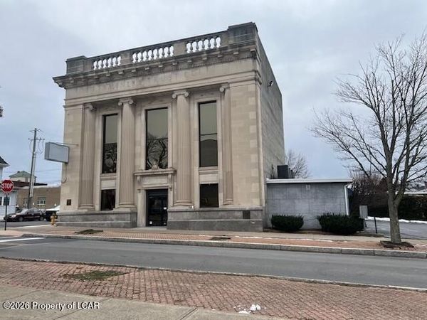 194 S Market Street, Nanticoke, PA 18634