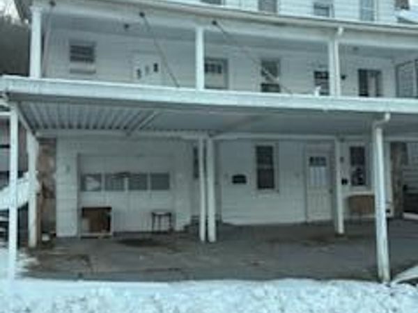 101 W Ridge Street, Nesquehoning, PA 18240
