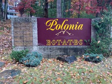 Polonia Court, White Haven, PA 18661