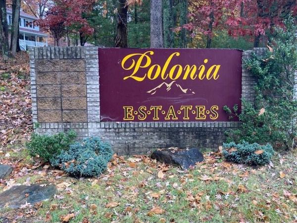 Polonia Court, White Haven, PA 18661