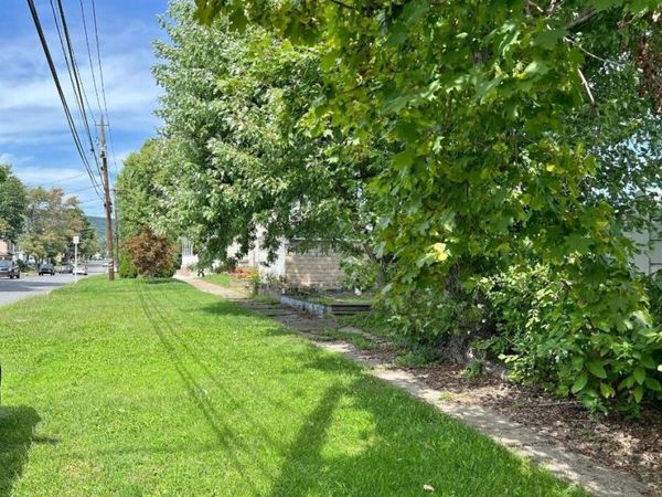River Street, Forty Fort, PA 18704