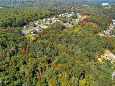 38 Forest Drive, Shavertown, PA 18708