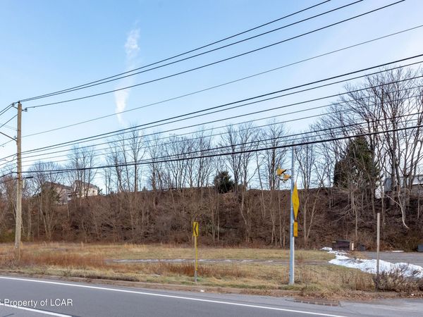 1,2,3 Sans Souci Parkway, Hanover Township, PA 18706