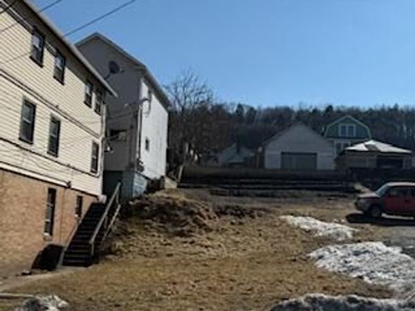 81 W Main Street, Glen Lyon, PA 18617