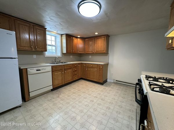 197 Rear Broad Street, Unit 2nd Floor, Pittston, PA 18640