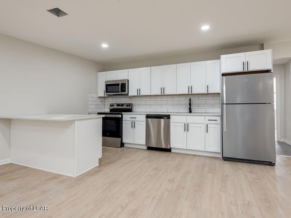 296 Wyoming Ave, Unit 3, Wyoming, PA 18644