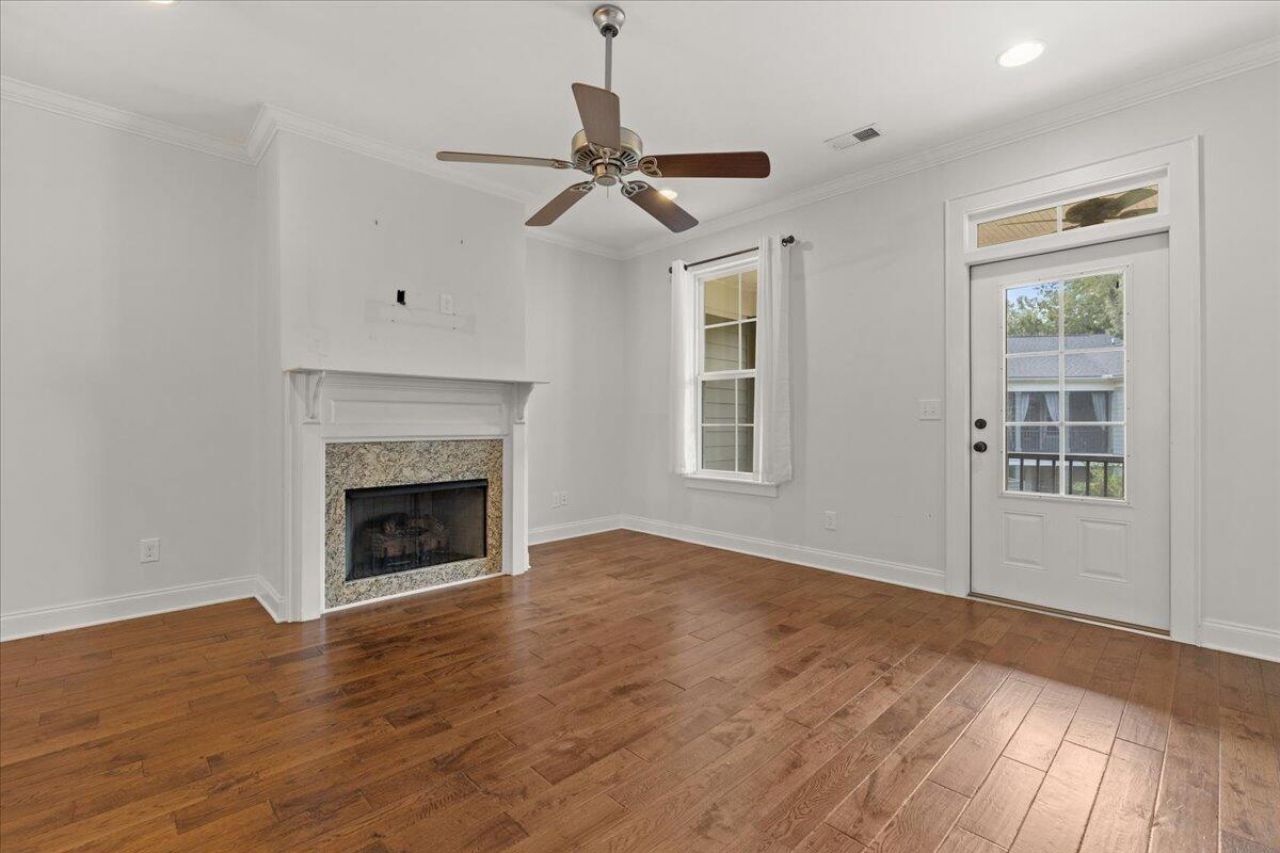 254 Slipper Shell Court Photo 5