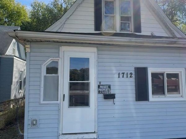 1712 NE MONROE Street, Peoria, IL 61603