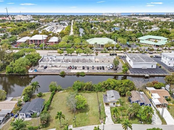 531 13th ST N, NAPLES, FL 34102